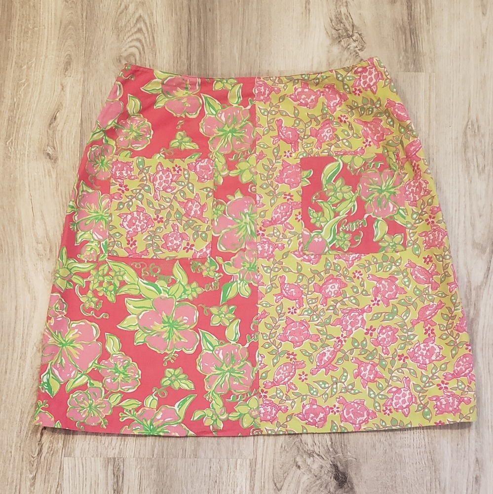 SOLD...Lilly Pulitzer Contrast Turtle Flower Skirt